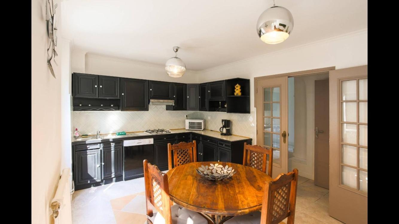 Villa Laetitia - Appt De Charme Avec Parking - Nice Nord Экстерьер фото