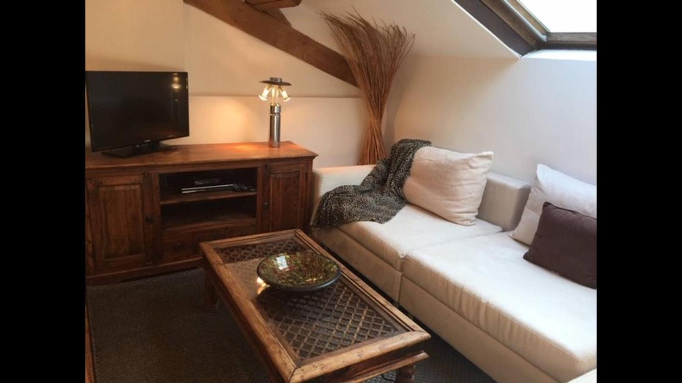 Villa Laetitia - Appt De Charme Avec Parking - Nice Nord Экстерьер фото